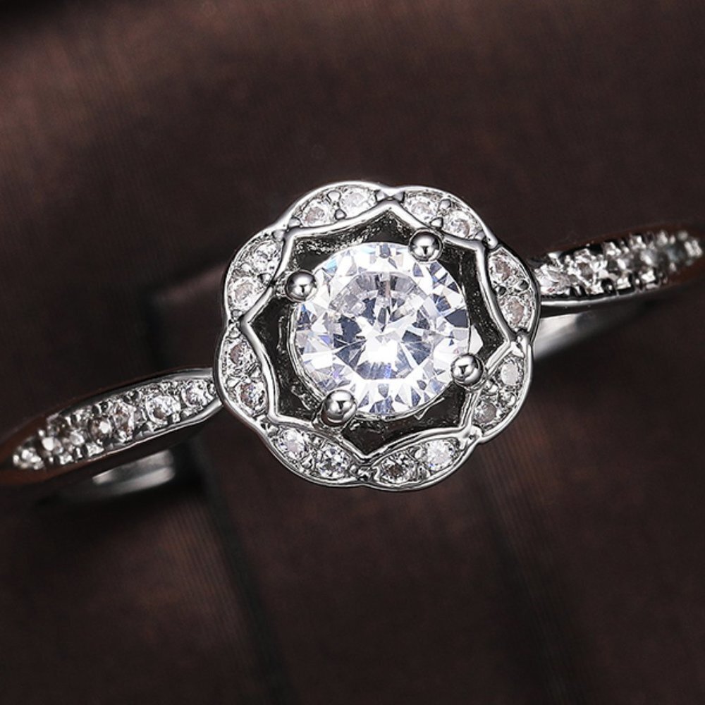🌸Diamond CZ Beautiful Carved Vintage Hollow Silver Flower Rings for Women, K848